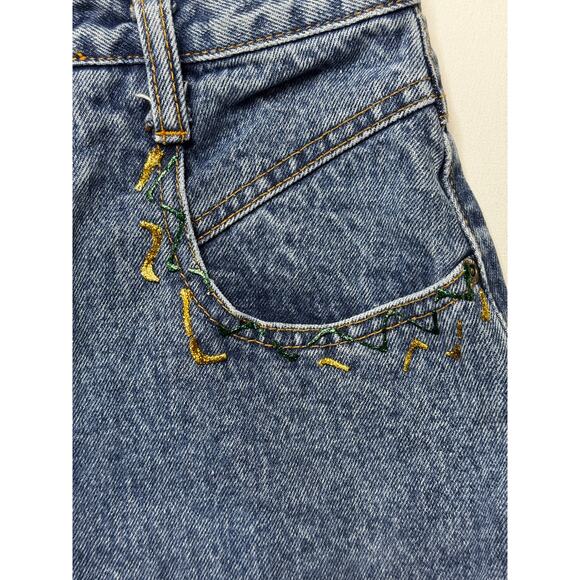 VTG 90s Manisha Women's High Waisted Puffy Paint Denim Shorts - Size 7 (24x10.5) - Picture 3 of 7